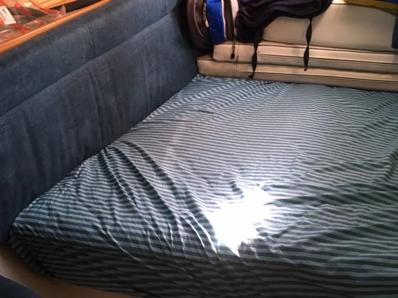 2001 Catalina 320