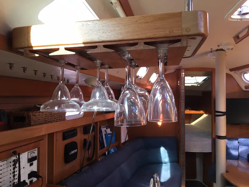 2001 Catalina 320