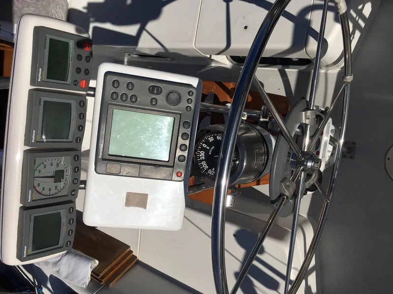 2001 Catalina 320