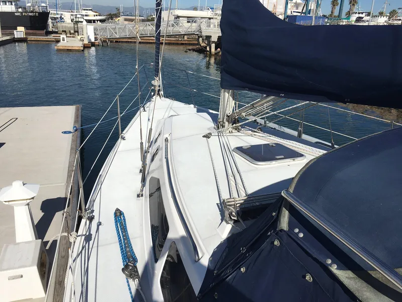 2001 Catalina 320