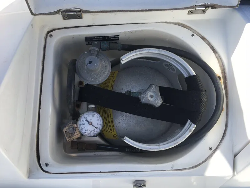 2001 Catalina 320