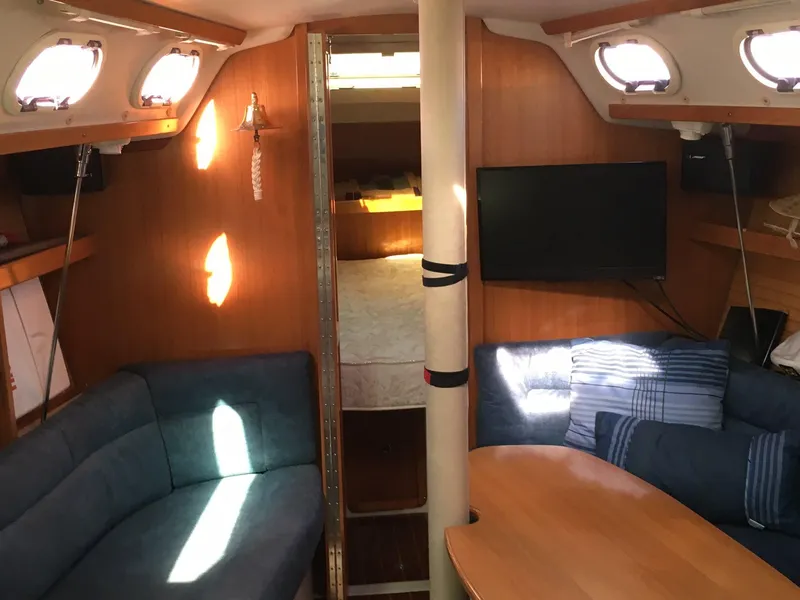 2001 Catalina 320