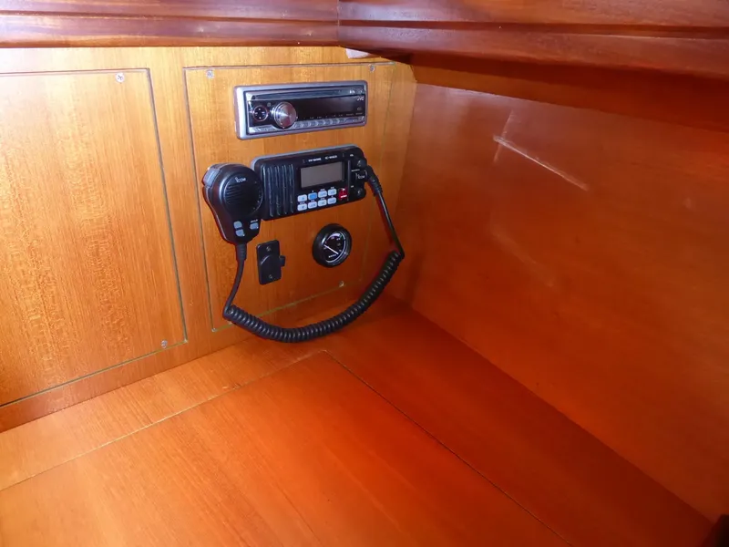 VHF Radio and Stereo
