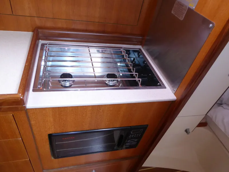 2-burner stove top and microwave