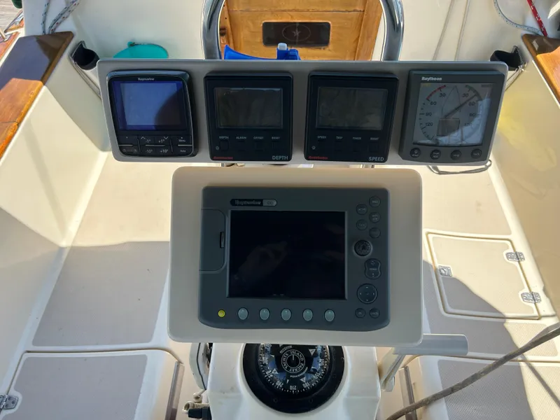 Helm Electronics