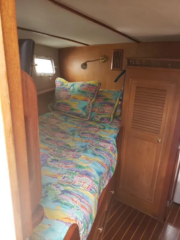 1974 Maple Leaf Center Cockpit