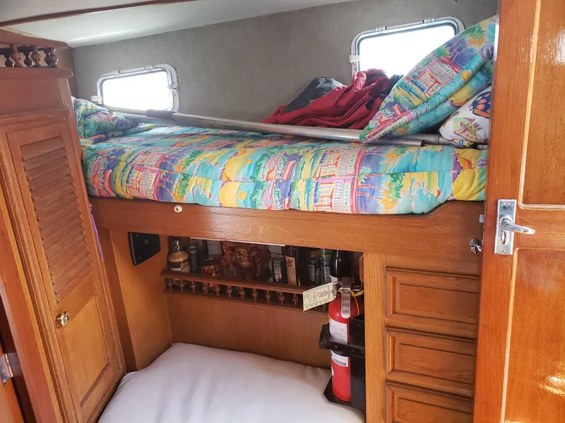 1974 Maple Leaf Center Cockpit