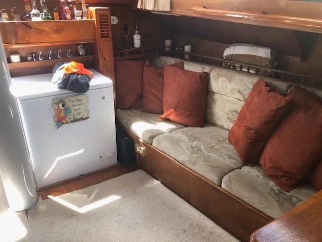 1974 Maple Leaf Center Cockpit