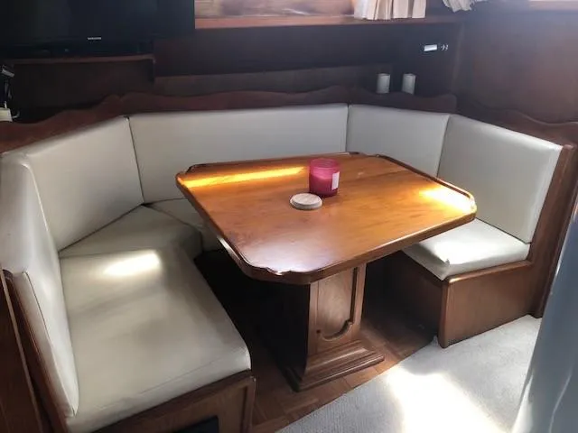 1974 Maple Leaf Center Cockpit
