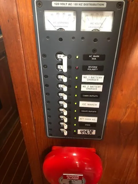 1974 Maple Leaf Center Cockpit