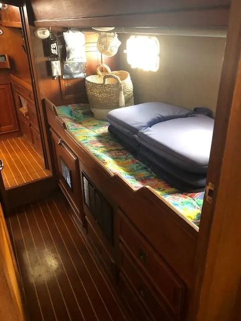 1974 Maple Leaf Center Cockpit