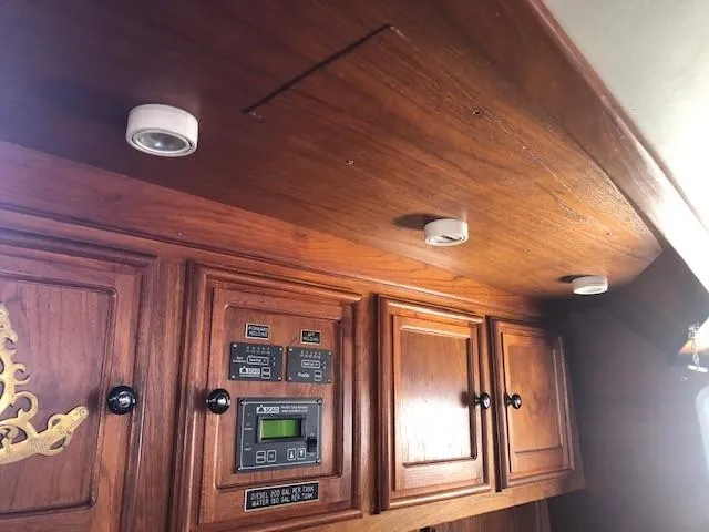 1974 Maple Leaf Center Cockpit