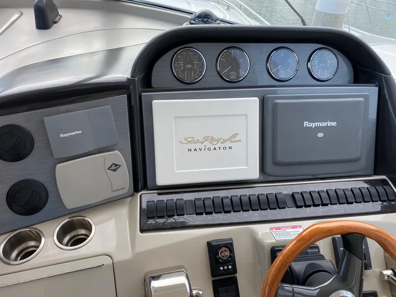 2005 Sea Ray 480 Motor Yacht