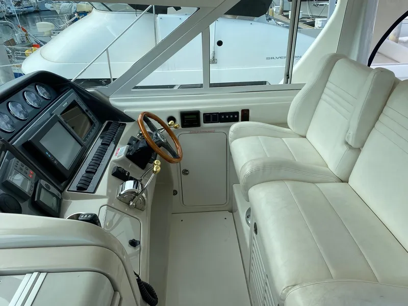 2005 Sea Ray 480 Motor Yacht
