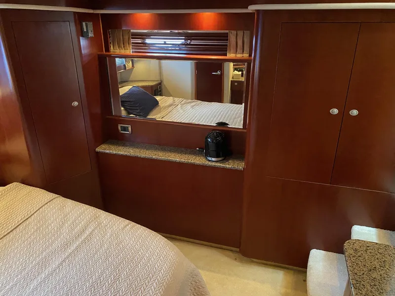2005 Sea Ray 480 Motor Yacht