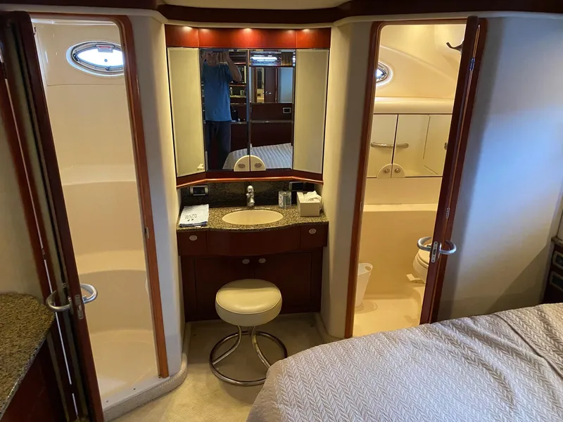 2005 Sea Ray 480 Motor Yacht
