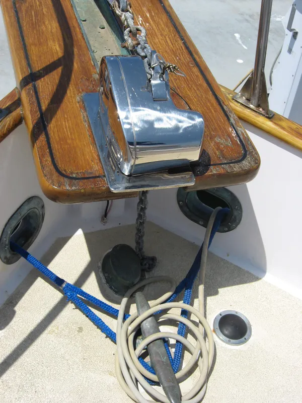 Lewmar Electric Windlass