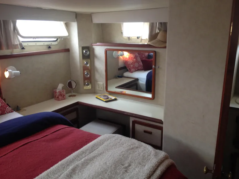 1985 Chris-Craft ACMY 48