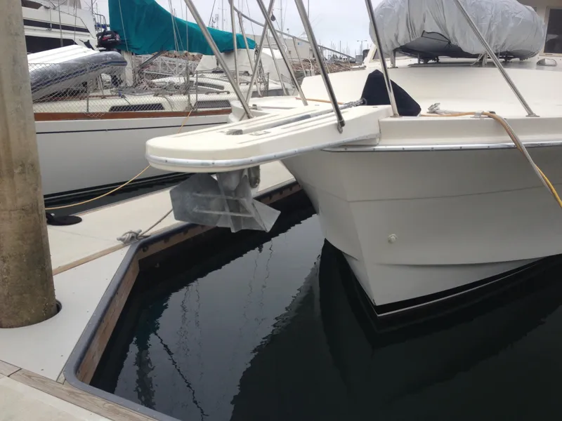 1985 Chris-Craft ACMY 48