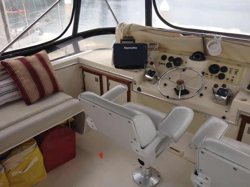 1985 Chris-Craft ACMY 48