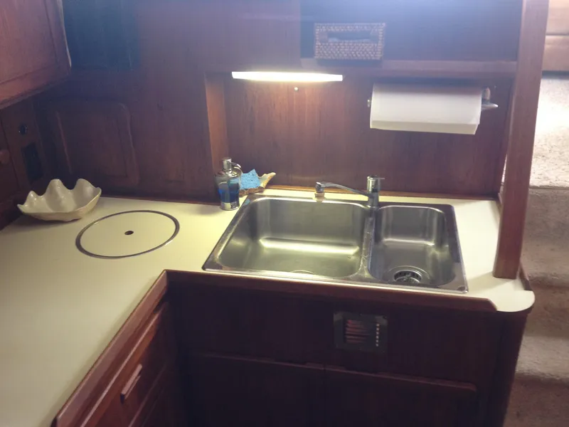 1985 Chris-Craft ACMY 48
