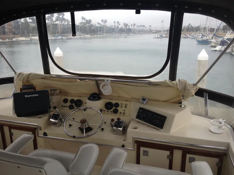 1985 Chris-Craft ACMY 48