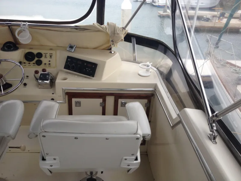 1985 Chris-Craft ACMY 48