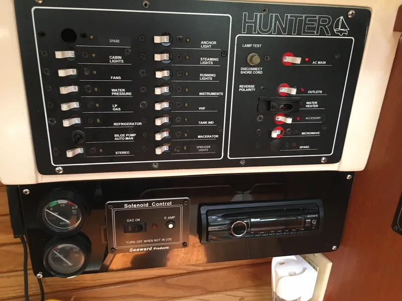 1995 Hunter 336