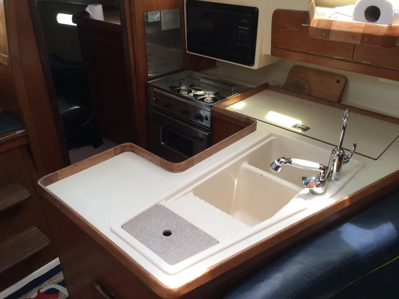 1995 Hunter 336