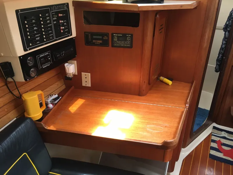 1995 Hunter 336