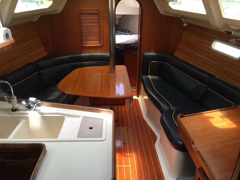 1995 Hunter 336