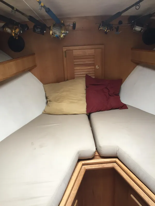 1999 Albemarle 325 Convertible