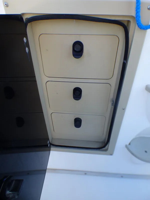 1999 Albemarle 325 Convertible