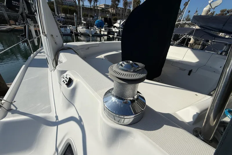 Deck view of 1999 Hunter Passage 420 sailboat in marina.