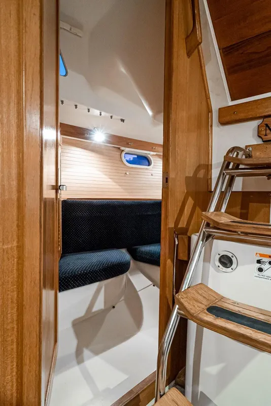 2001 Catalina 320