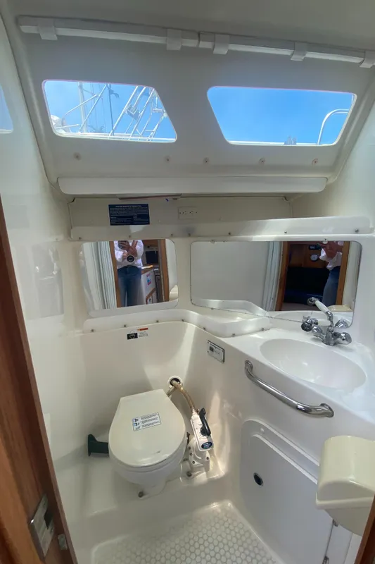 2001 Catalina 320
