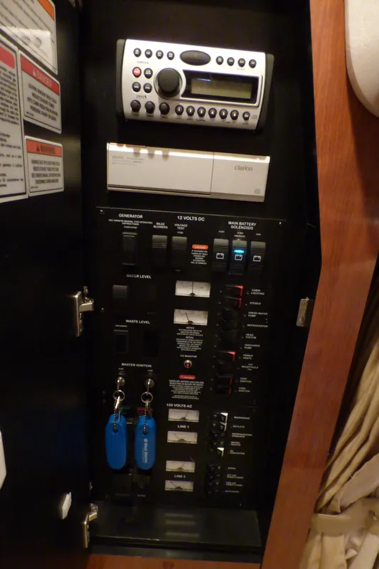 Electrical panel & stereo/CD