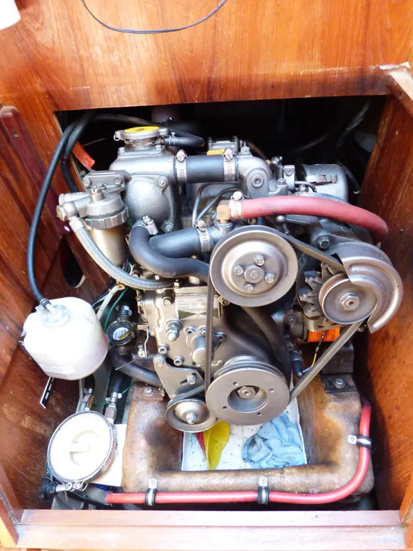 1985 Pearson 303