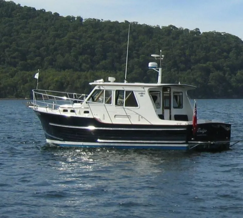 2003 Halvorsen 32 Gourmet Cruiser