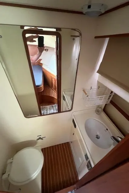 2003 Halvorsen 32 Gourmet Cruiser