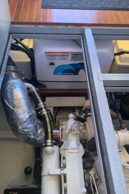 2003 Halvorsen 32 Gourmet Cruiser