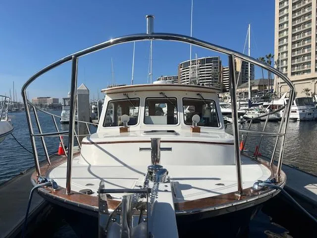 2003 Halvorsen 32 Gourmet Cruiser