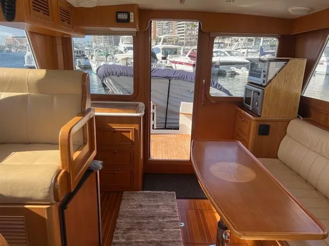 2003 Halvorsen 32 Gourmet Cruiser