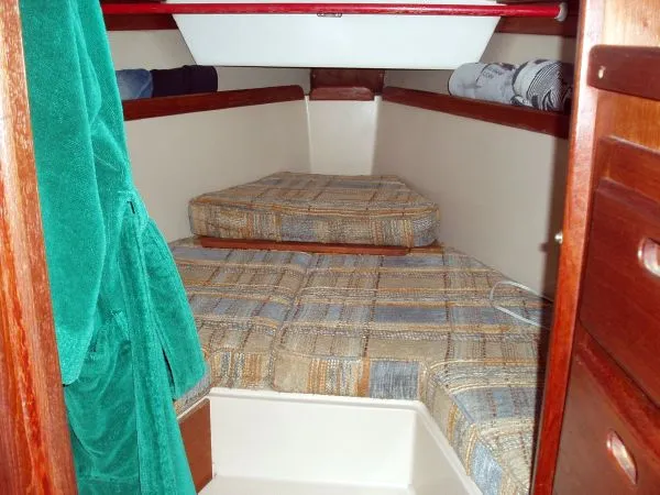 Vee Berth