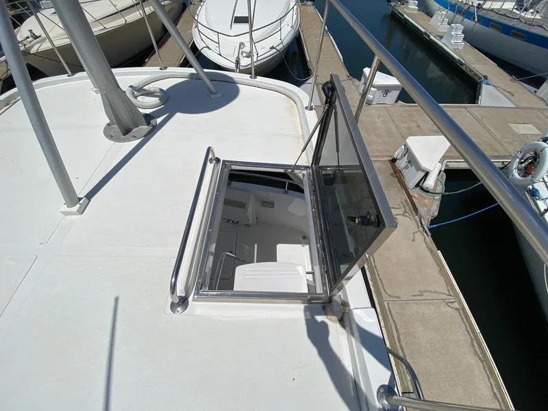 SS upper deck hatch