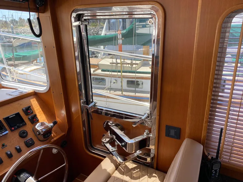 SS locking watertight door
