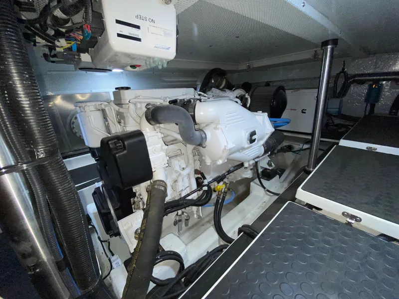 Port side engine