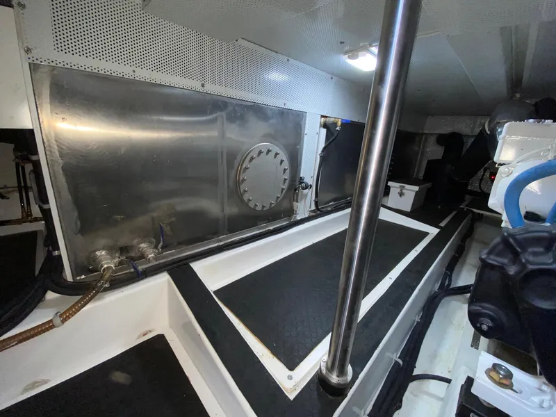 Starboard fuel tank