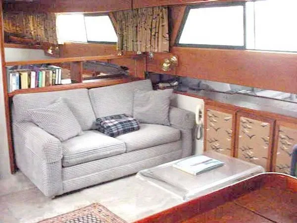 salon facing aft