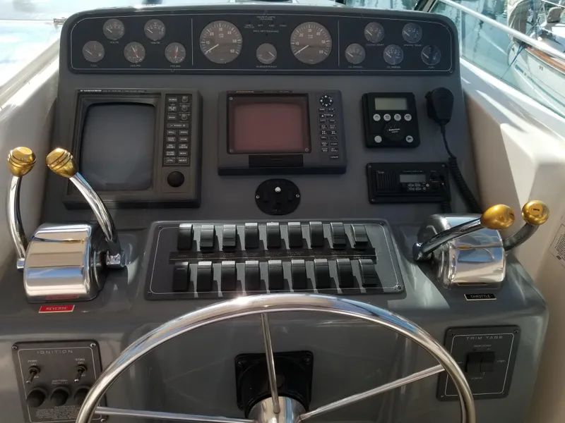 1995 Tiara Yachts 35 Express